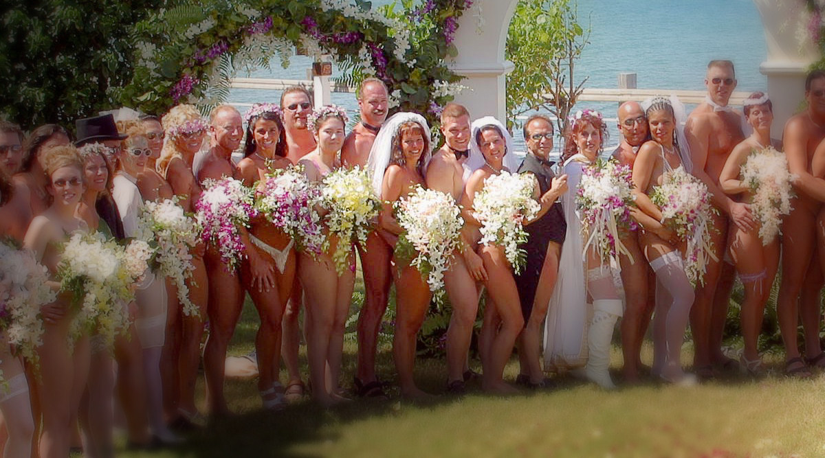 Порно голые невесты на свадьбе